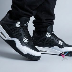 کتونی JORDAN FOUR جردن بزرگپا ( 7067 )